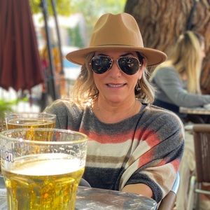 Meet your Posher, Angie